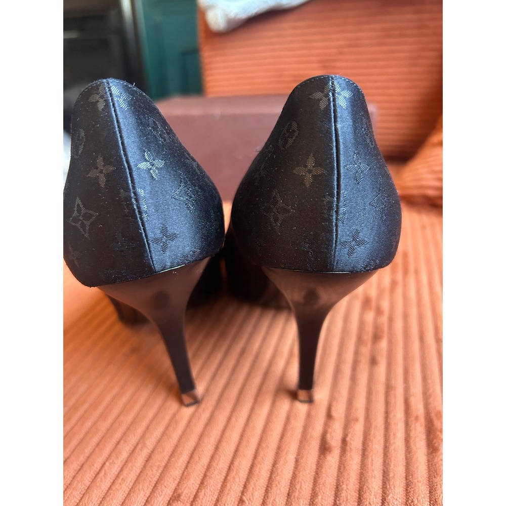 Louis Vuitton Monogram Satin Pointed Toe Pumps Black Womens US 10.5 - Picture 5 of 13